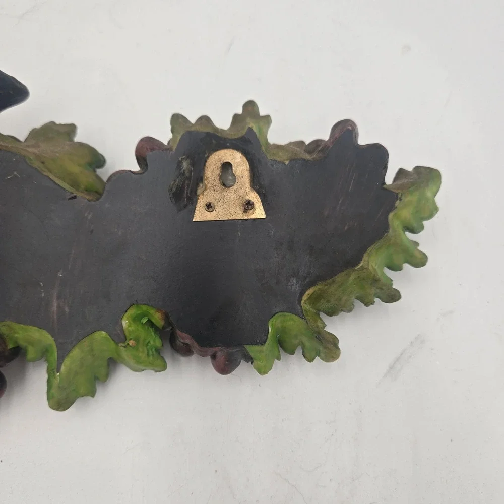Vintage Grape Cluster Wall Plaque 3D Fruit Resin Decor Purple Green
